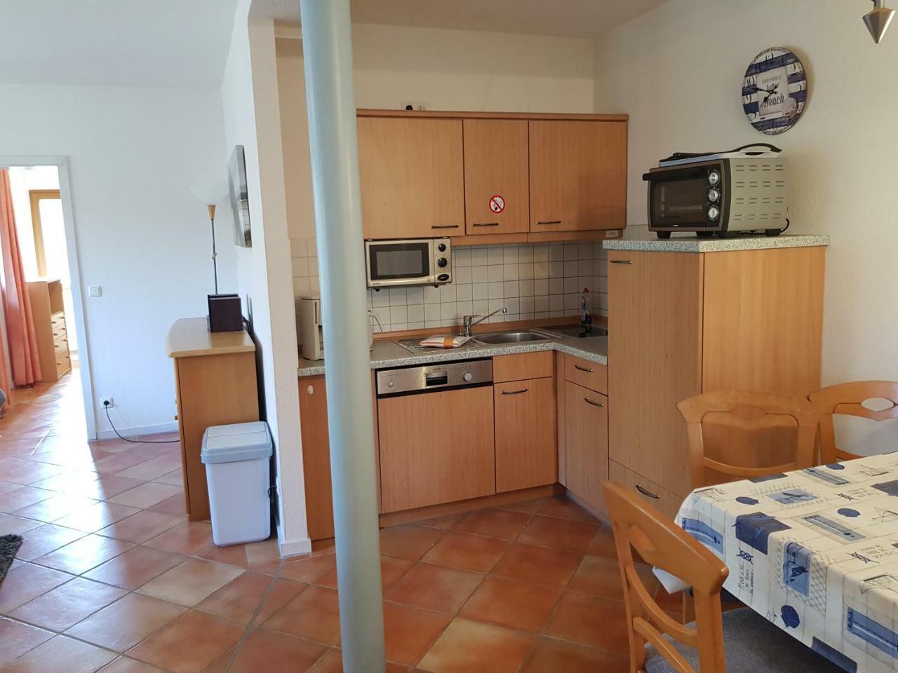 Ferienwohnung 4 Im Haus Am See Mit Wintergarten Und Terrasse Seedorf  Room photo